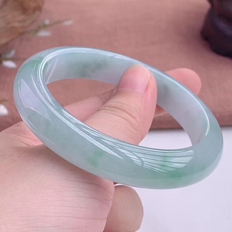 Brazalete de jadeíta de Myanma - Lighting reseña y precio